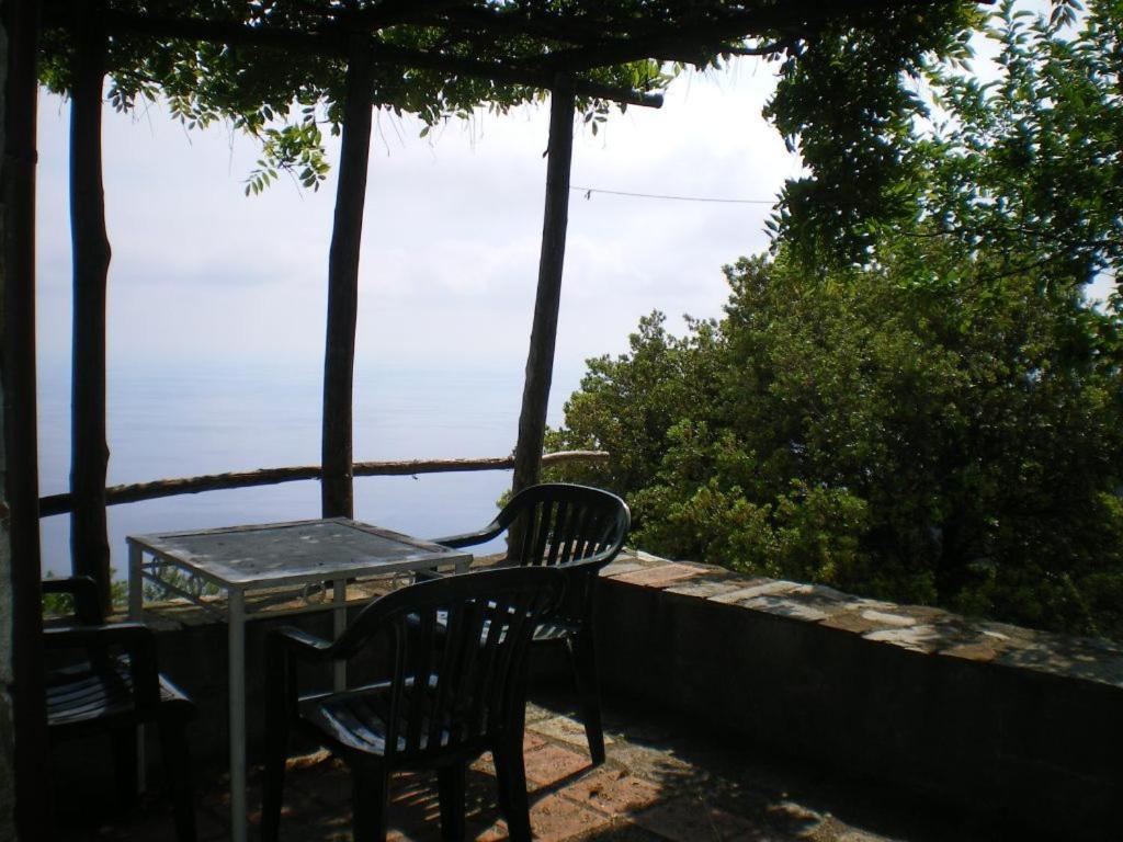 Cottage La Torre Del Pittore Бонассола Экстерьер фото
