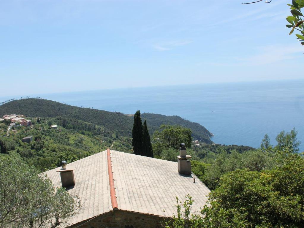Cottage La Torre Del Pittore Бонассола Экстерьер фото