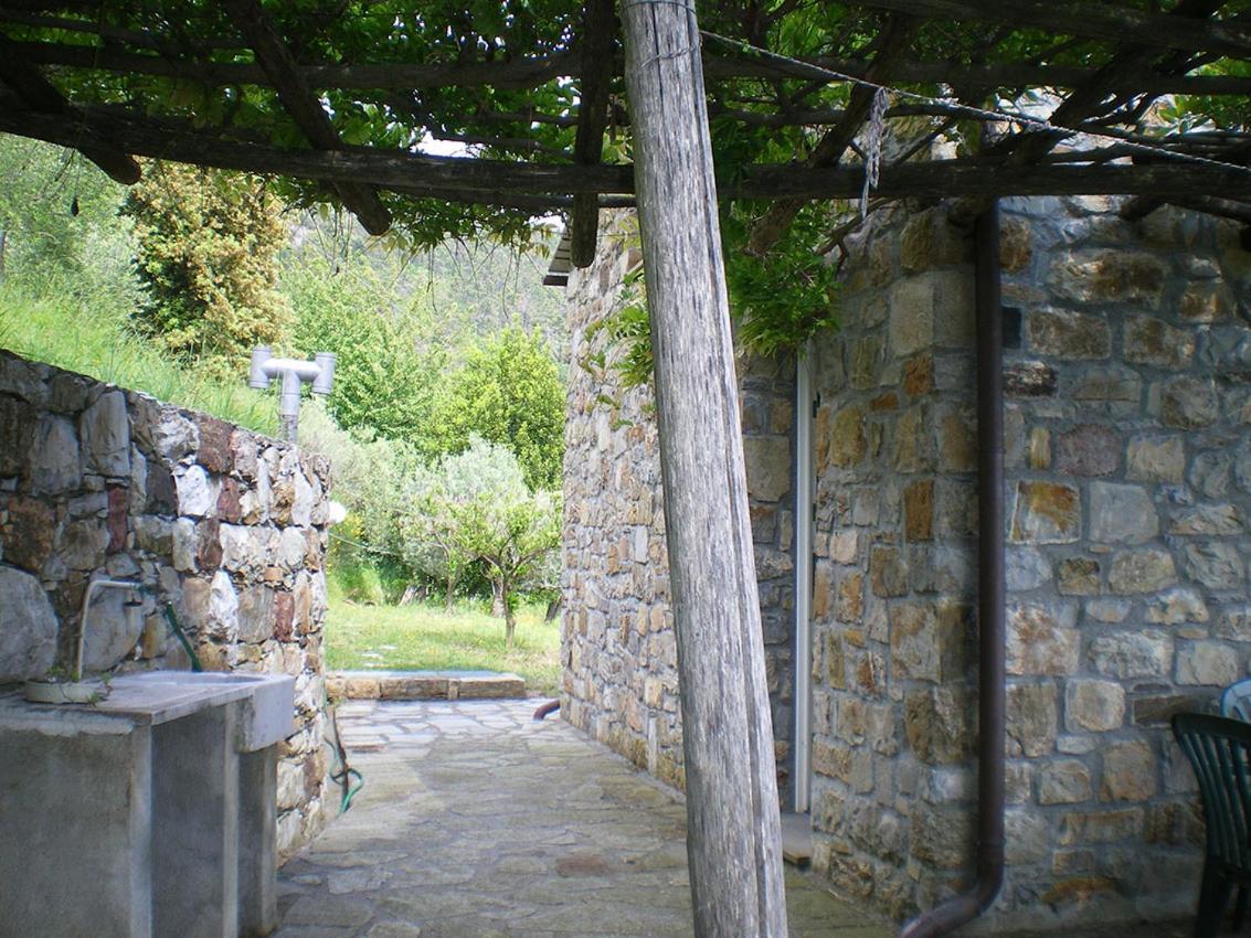 Cottage La Torre Del Pittore Бонассола Экстерьер фото