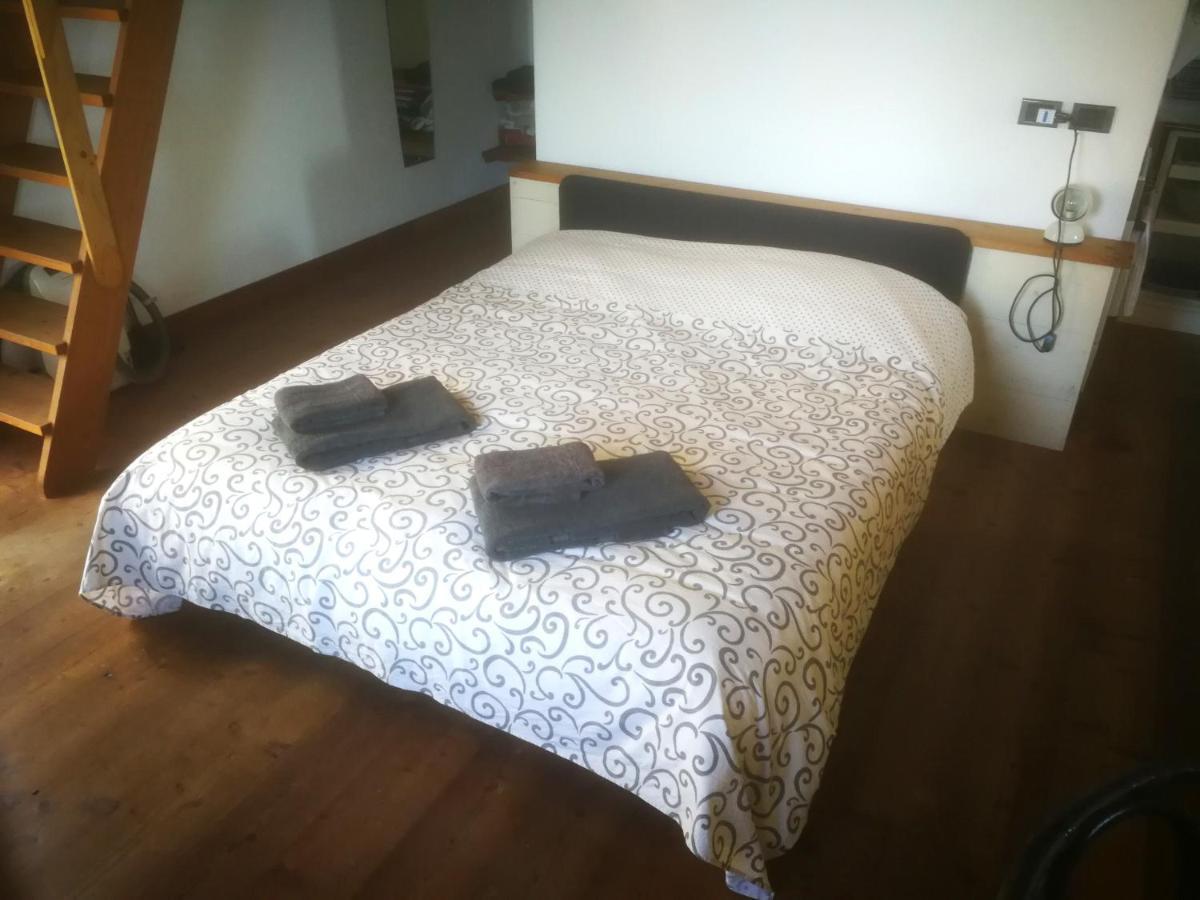 Cottage La Torre Del Pittore Бонассола Экстерьер фото